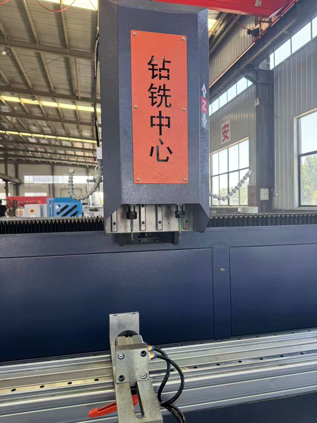 مرکز حفاری و فرز 4 متری CNC