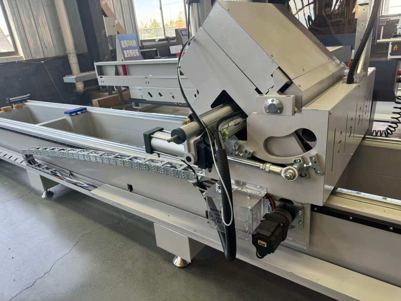 اره میتر دقیق محور خارجی 550 CNC، 45 درجه/90