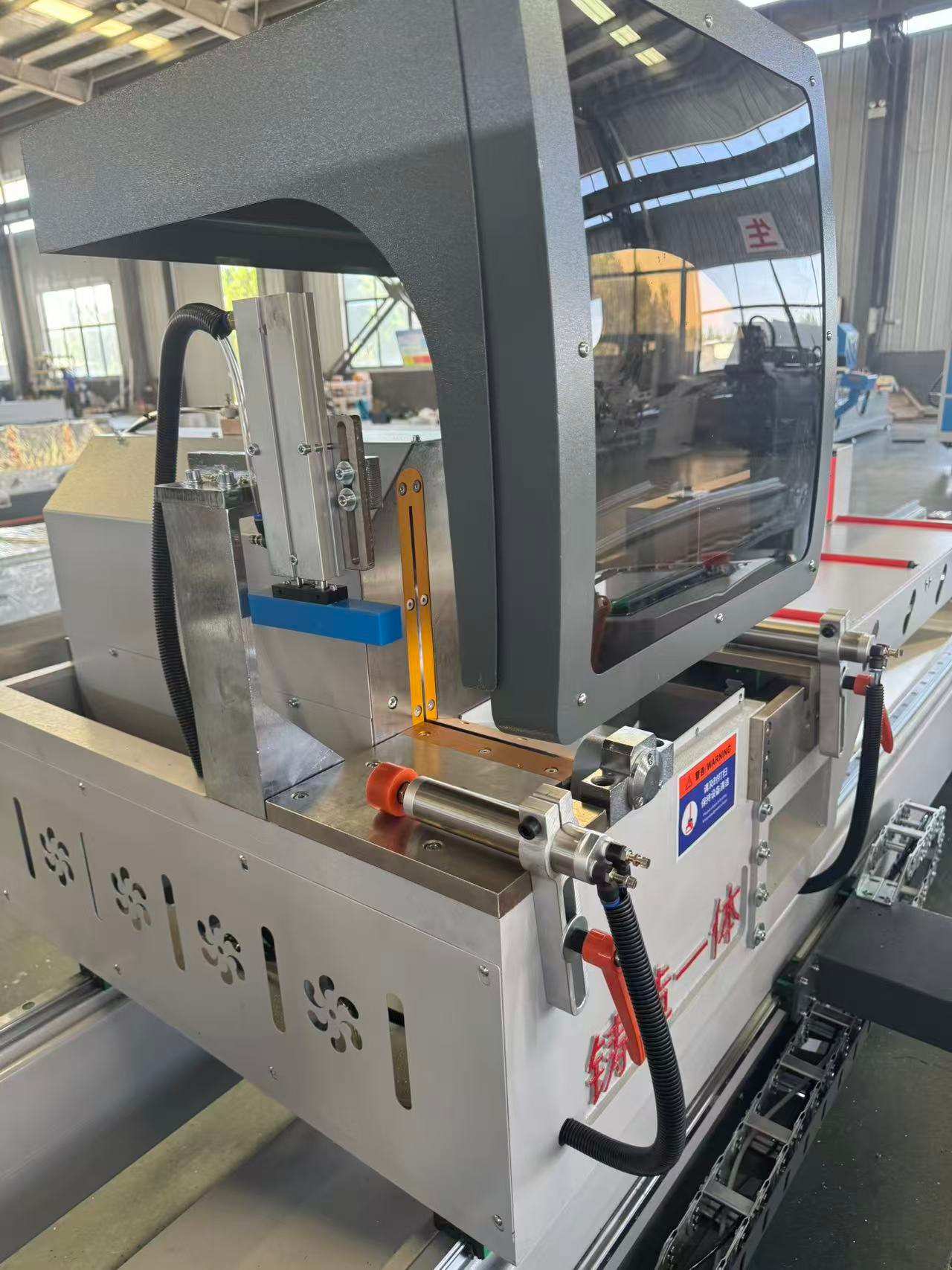 اره دقیق مفصلی داخلی 550 CNC (45°/90°)