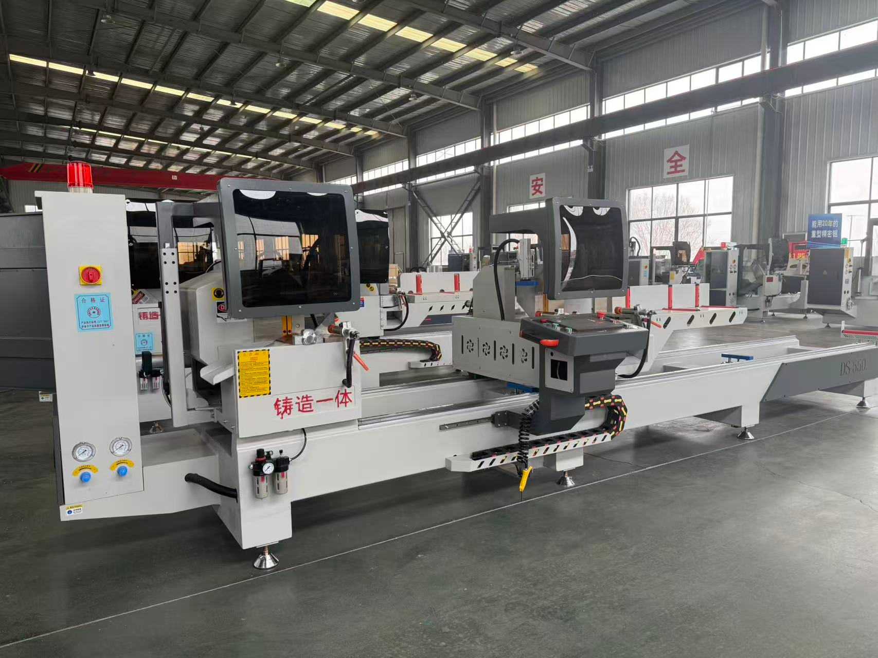 اره چرخشی داخلی 550 CNC 45 درجه و 90 درجه دقیق