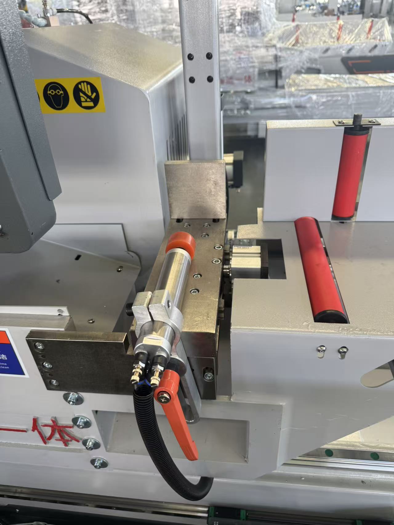 اره برش گردان داخلی 550 CNC (45 درجه و 90 درجه)