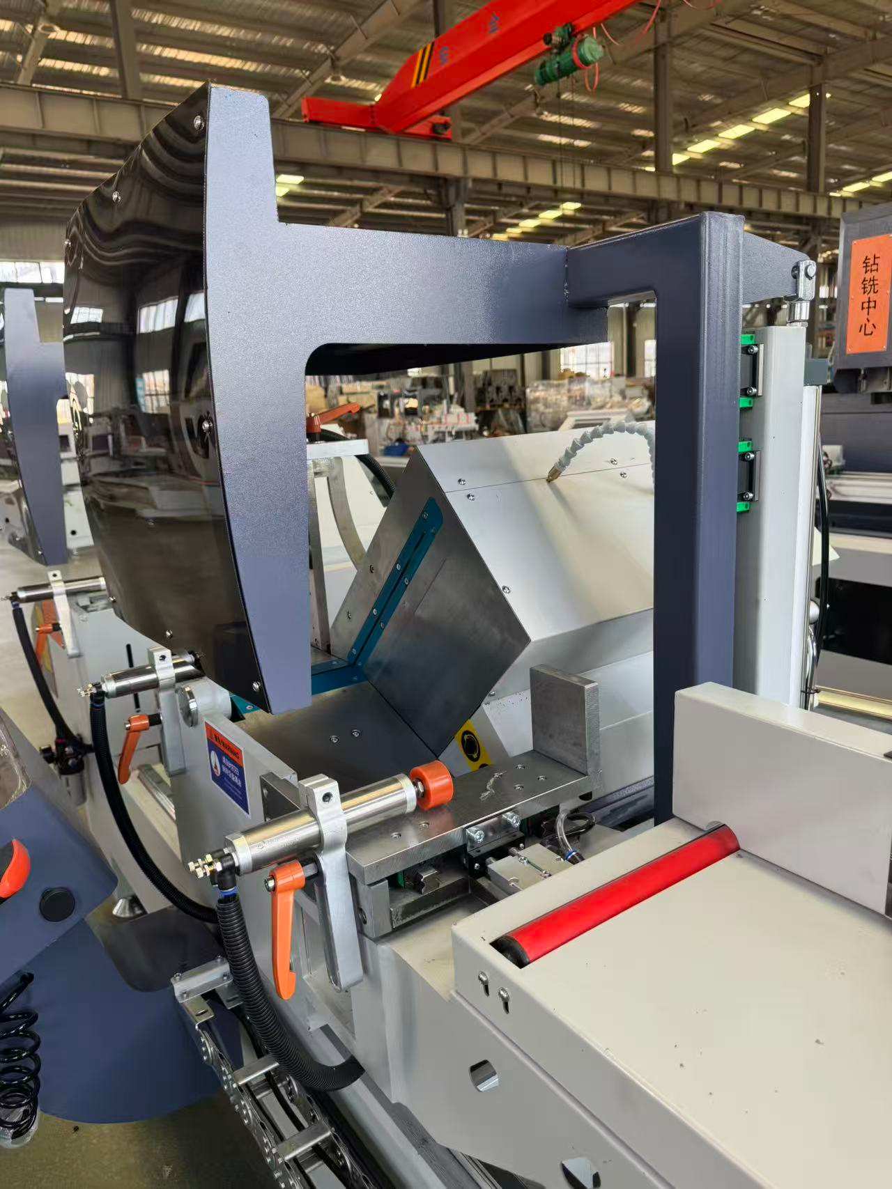 550 CNC چرخش بیرونی تولید با حجم بالا، 45 درجه/90 درجه