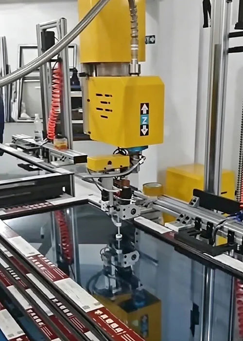 Cnc Glass Window Sealant Spreading Machinery
