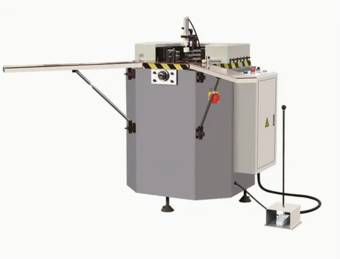 گوشه گوشه پنجره و درب آلومینیومی تک سر با دقت بالا 100mm x 3500mm